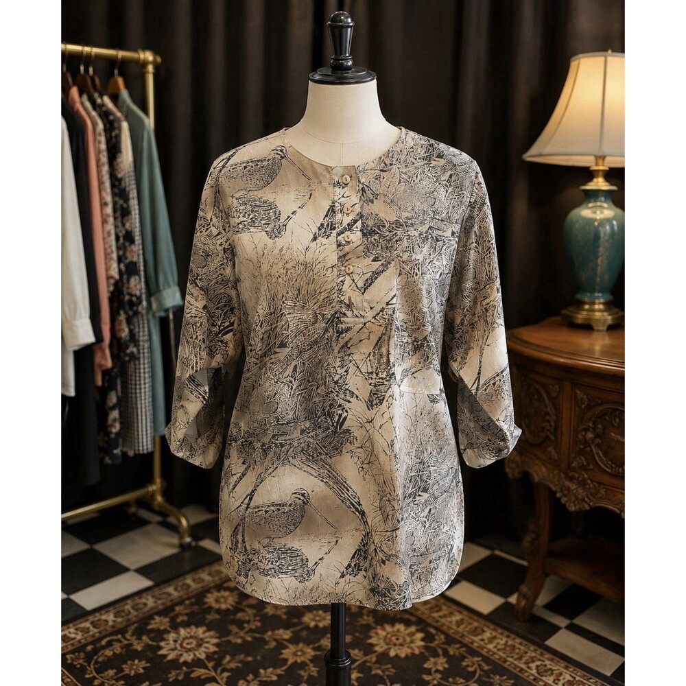 Shapely Size 12 Women’s Lightweight Pullover Blouse Bird Pattern 40” Bust 26” L